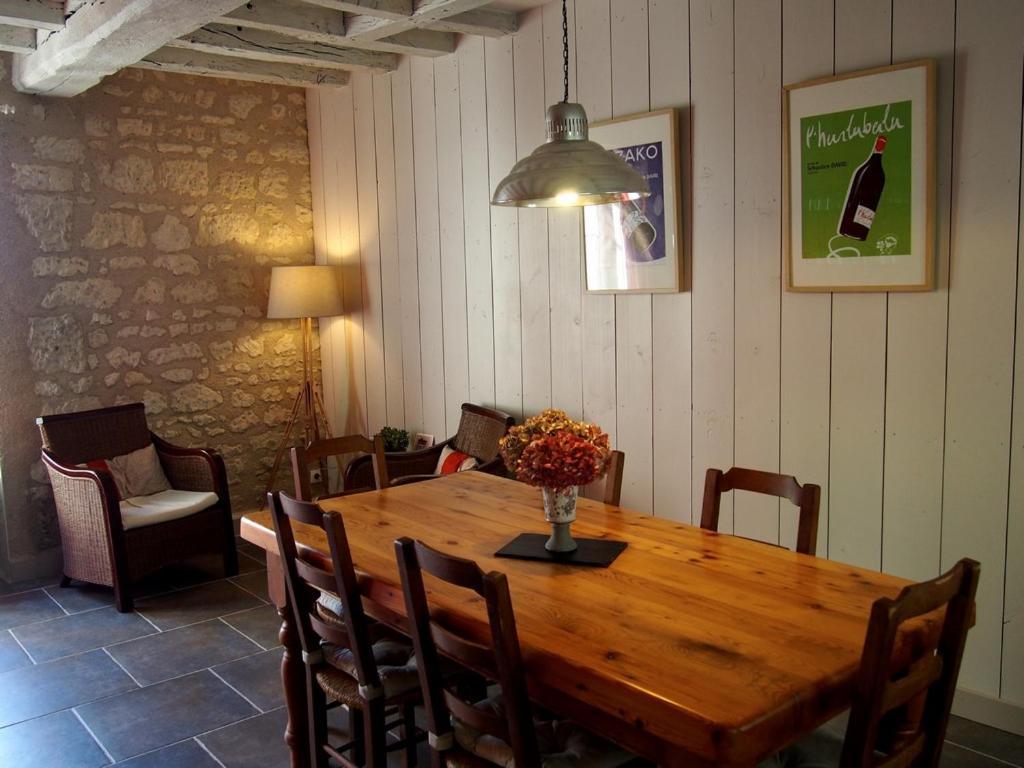 Chambres D'Hotes Rue Du Poids Bourgueil Exterior photo