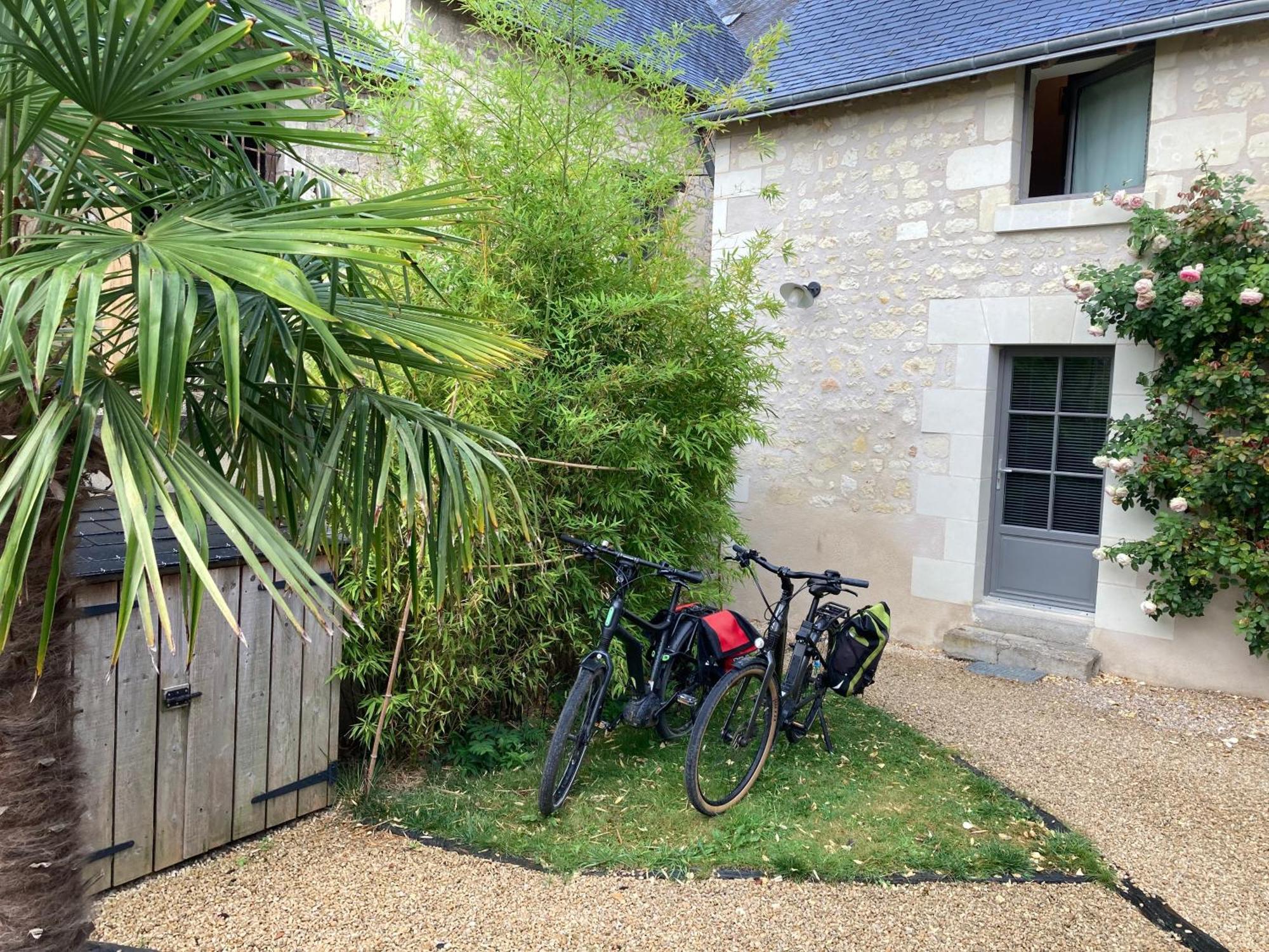 Chambres D'Hotes Rue Du Poids Bourgueil Exterior photo